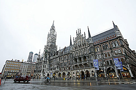 德国慕尼黑玛丽广场上的市政厅