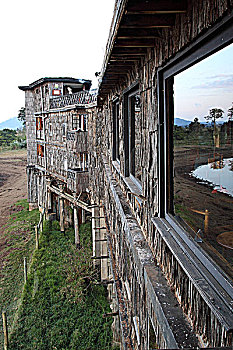 肯尼亚树顶旅馆全景