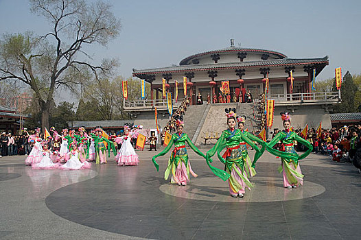 洛阳王城公园古装歌舞表演