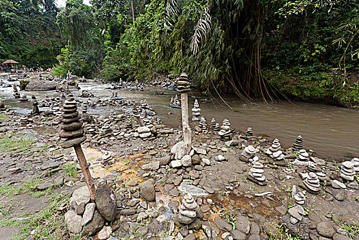 累石堆,一堆,石头,靠近,瀑布,乌布,巴厘岛,印度尼西亚