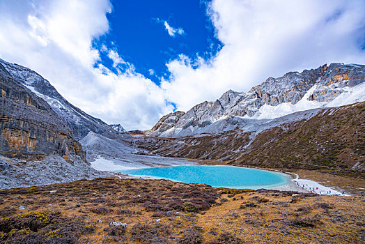 风景,风光,稻城亚丁,川西秋色,稻城,亚丁,稻城亚丁风景,秋天,蓝天,白云,蓝天白云,川西,秋色,风光摄影,风景摄影,高原,雪山,旅游,旅拍,旅行,湖泊,倒影,自然,自然风光,摄影,原创,晓憩枫林,摄