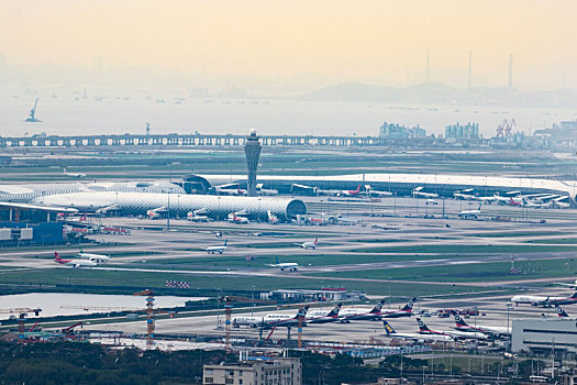 远眺深圳宝安国际机场