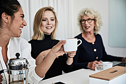 女人,咖啡杯,商务会议