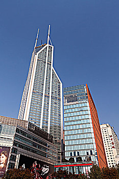 上海的现代建筑,上海世茂国际广场