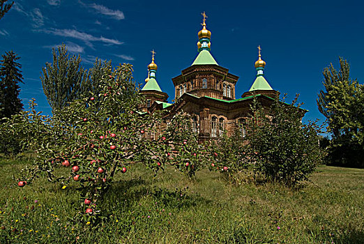吉尔吉斯斯坦,教堂