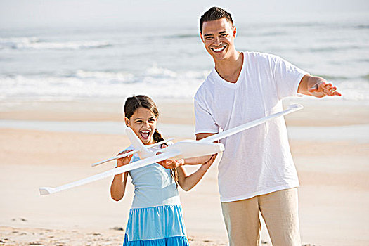 西班牙裔,女孩,爸爸,玩,玩具,海滩