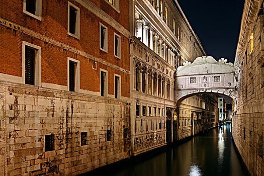 叹息桥,夜晚,著名地标,威尼斯,意大利