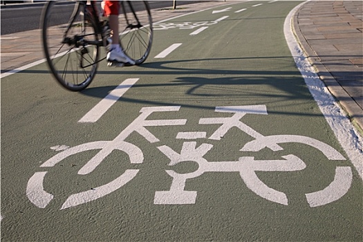 骑自行车,自行车道