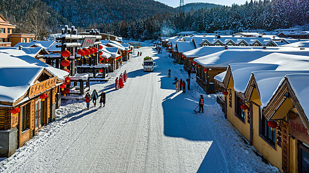 中国雪乡雪后街景