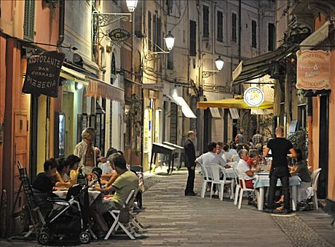餐馆,步行区,夜晚,展示,圣雷莫,里维埃拉,利古里亚,意大利,欧洲