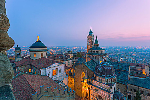 大教堂,圣玛丽亚教堂,小教堂,俯视,黃昏,贝加莫,城镇,伦巴第,意大利