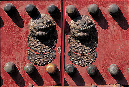 故宫城门上的门钉图片