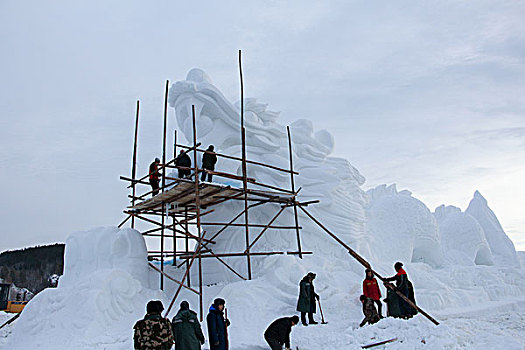 北极村雪雕冰雕龙