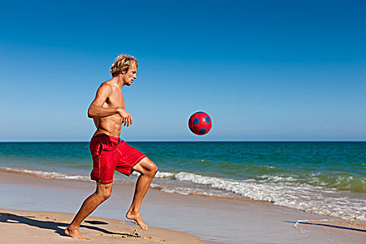 男青年,海滩,玩,足球,度假