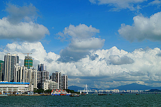 深圳蛇口海上世界的海景楼房景观