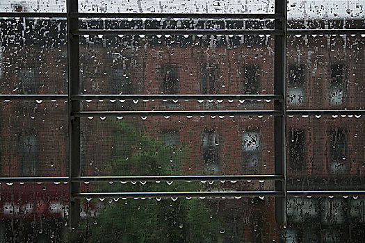 向外看,窗,阴郁,雨天