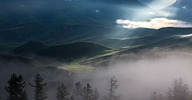 青海祁连县卓尔山