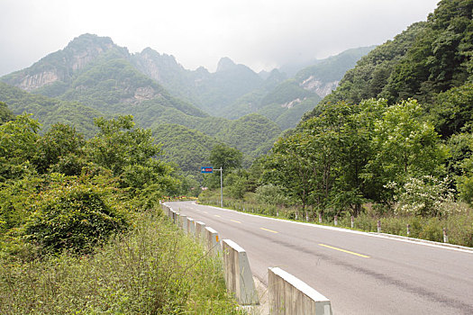 陕西秦岭沣峪公路