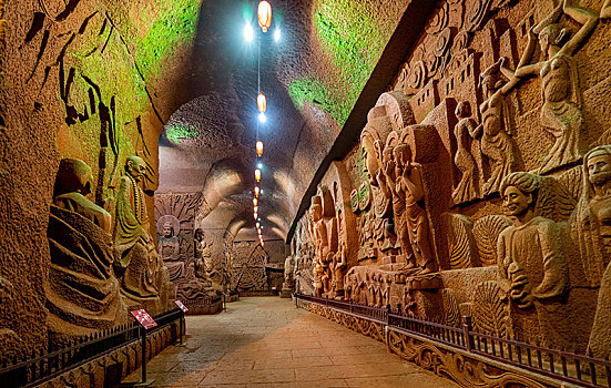 四川省乐山市乐山大佛景区东方佛都地宫万佛洞摩崖造像