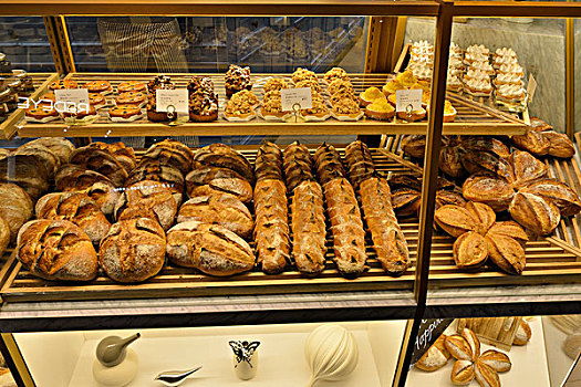 面包柜台