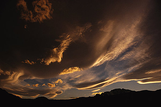 云,日落,靠近,山,洛斯格拉希亚雷斯国家公园,圣克鲁斯省,阿根廷