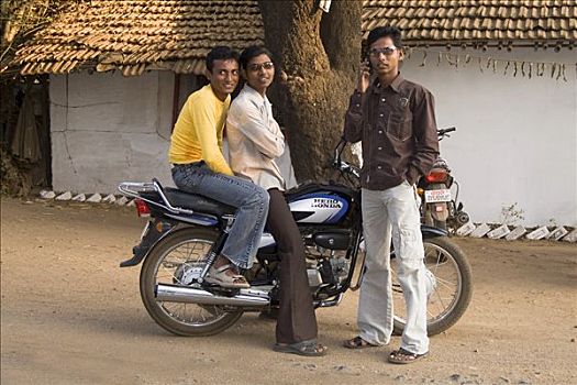 街景,男青年,摩托车,中央邦,印度,南亚