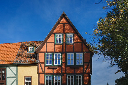 德国小镇奎德林堡街景,古老的房屋建筑