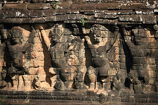 柬埔寨暹粒省吴哥王朝战象平台精美的石雕