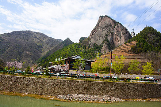 九龙山春日盛景