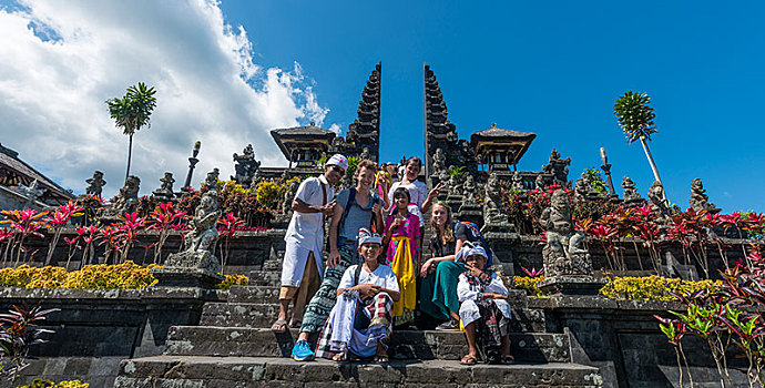 虔诚,巴厘岛,姿势,欧洲,旅游,分开,大门,母亲,庙宇,布撒基寺,印度尼西亚,亚洲