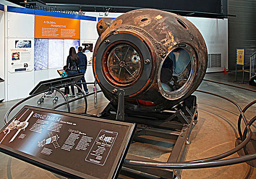 波音博物馆航天馆中的联盟载人飞船返回舱