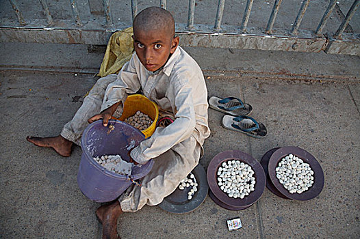 男孩,销售,自制,糖,糖果,公路,附近,卡拉奇,交易,城市,巴基斯坦,九月,2006年