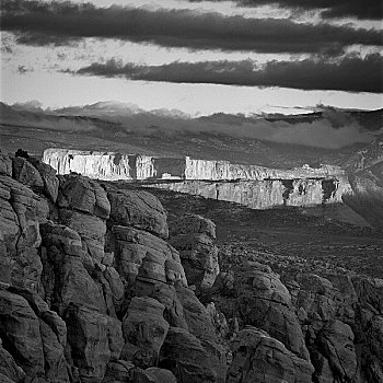 岩石构造,峡谷,拱门国家公园,犹他,美国