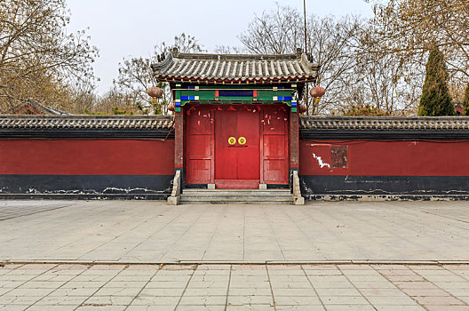 红色庙门,山东省惠民县武圣园景区