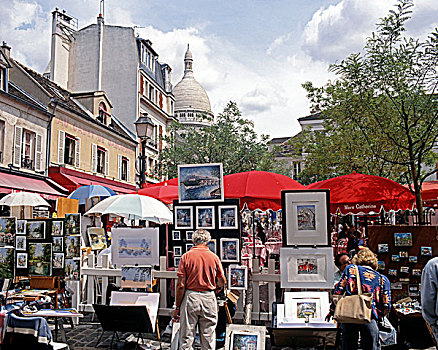小丘广场,巴黎