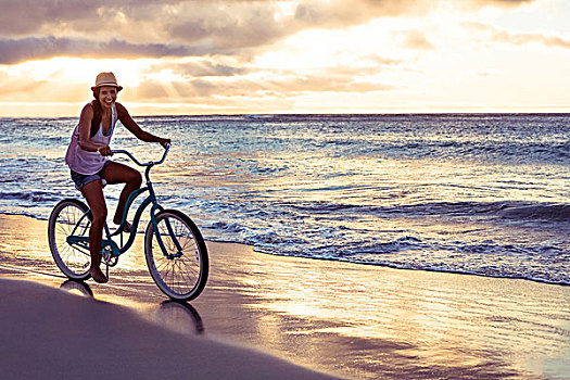 女人,骑自行车,海滩,黄昏