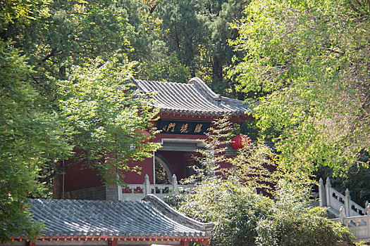 灵岩寺