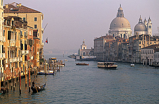 意大利,威尼托,威尼斯,大运河,圣马利亚,行礼