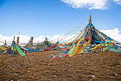 藏族经幡图片