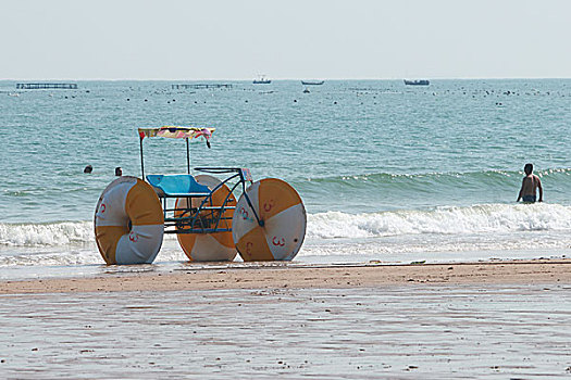 海上三轮车
