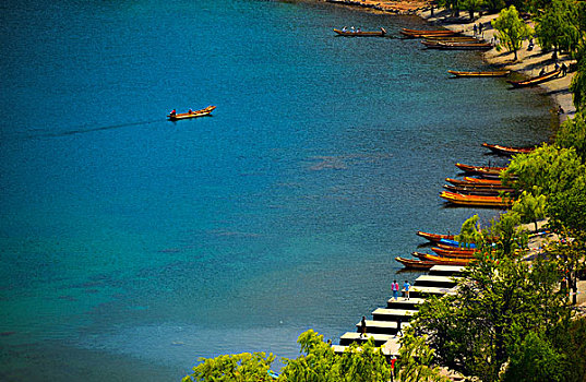 泸沽湖里格沿岸美景