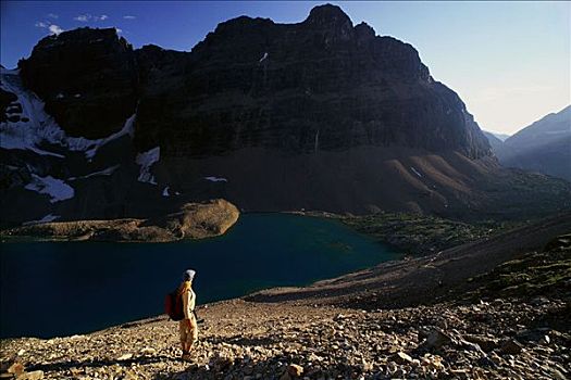女孩,远足,幽鹤国家公园,不列颠哥伦比亚省,加拿大