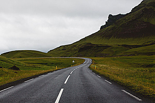 远景,公路,茂密,青山,冰岛