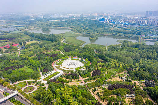 航拍河南平顶山白鹭洲国家城市湿地公园,采煤塌陷地改造成城市休闲公园