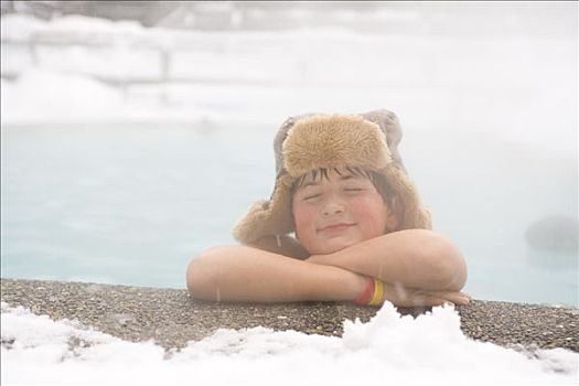 小男孩,放松,户外泳池,滑雪胜地