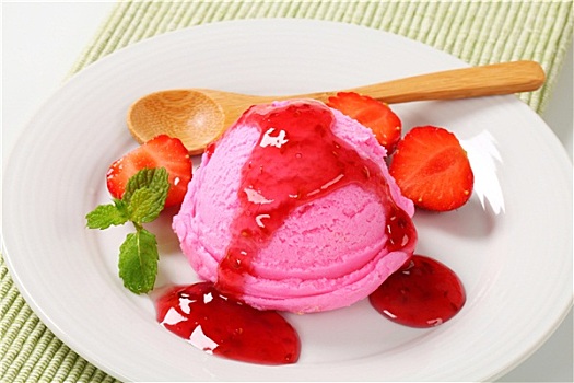 冰淇淋,草莓酱