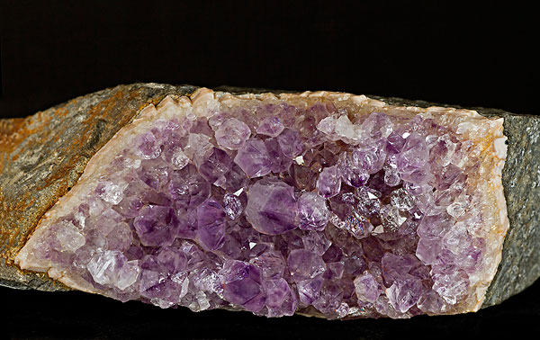 莱拉,紫水晶