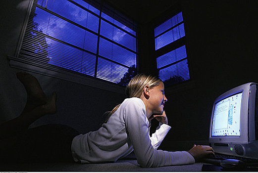 女孩,用电脑,夜晚