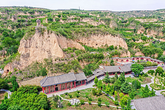 航拍河南巩义石窟寺,巩县石窟