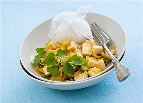 豆腐,咖哩,米饭,香菜叶
